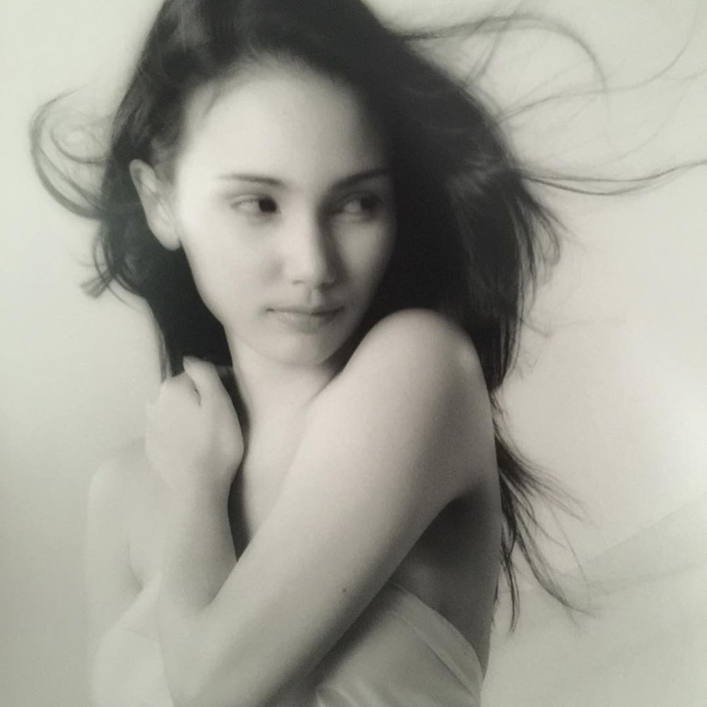 Ulang tahun ke-43, intip 15 potret transformasi Feby Febiola