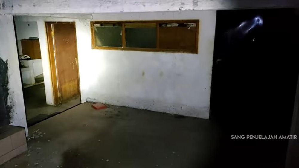 Viral rumah kosong 20 tahun tapi masih ada barangnya, ini 11 fotonya