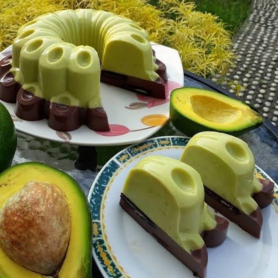 10 Resep kue berbahan alpukat, enak dan nggak bikin bosan