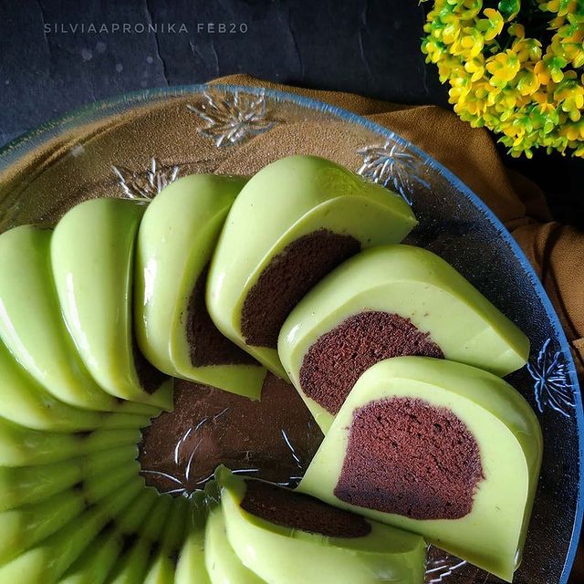 10 Resep kue berbahan alpukat, enak dan nggak bikin bosan