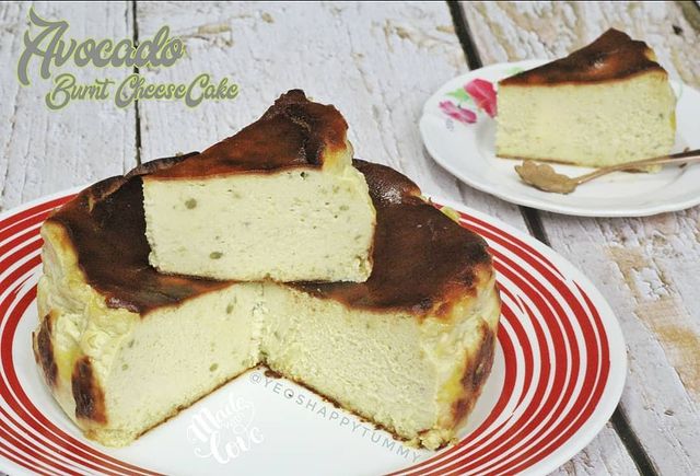 10 Resep kue berbahan alpukat, enak dan nggak bikin bosan