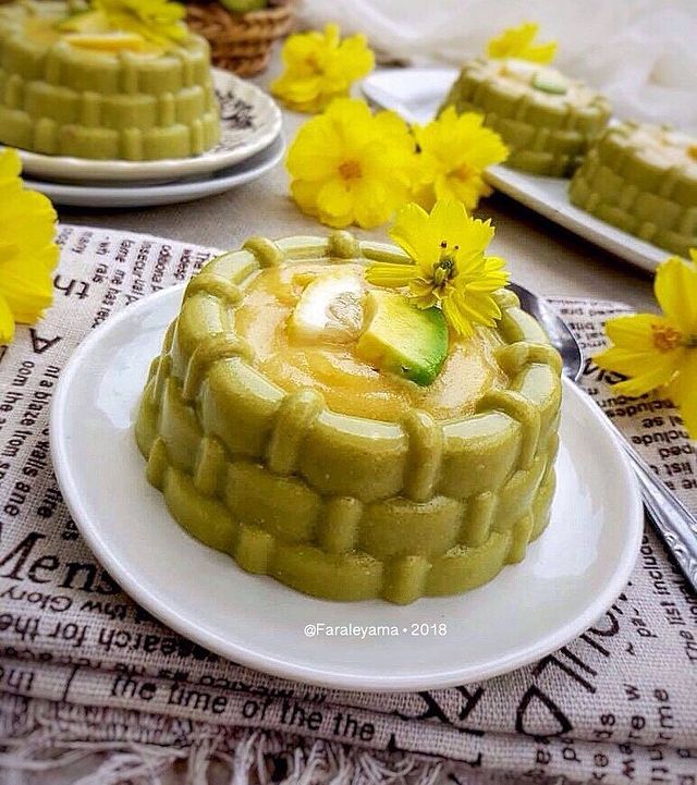 10 Resep kue berbahan alpukat, enak dan nggak bikin bosan