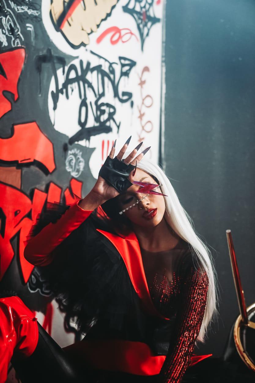 6 Koleksi fashion terbaru Ivan Gunawan, terinspirasi dari film Disney