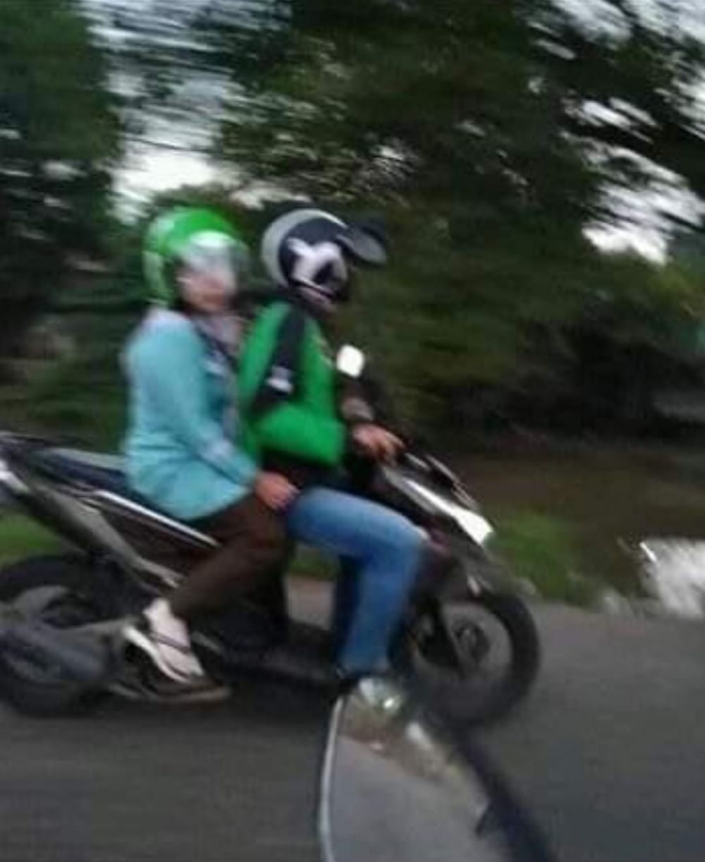 20 Potret lucu terjebak di momen awkward ini bikin salah tingkah