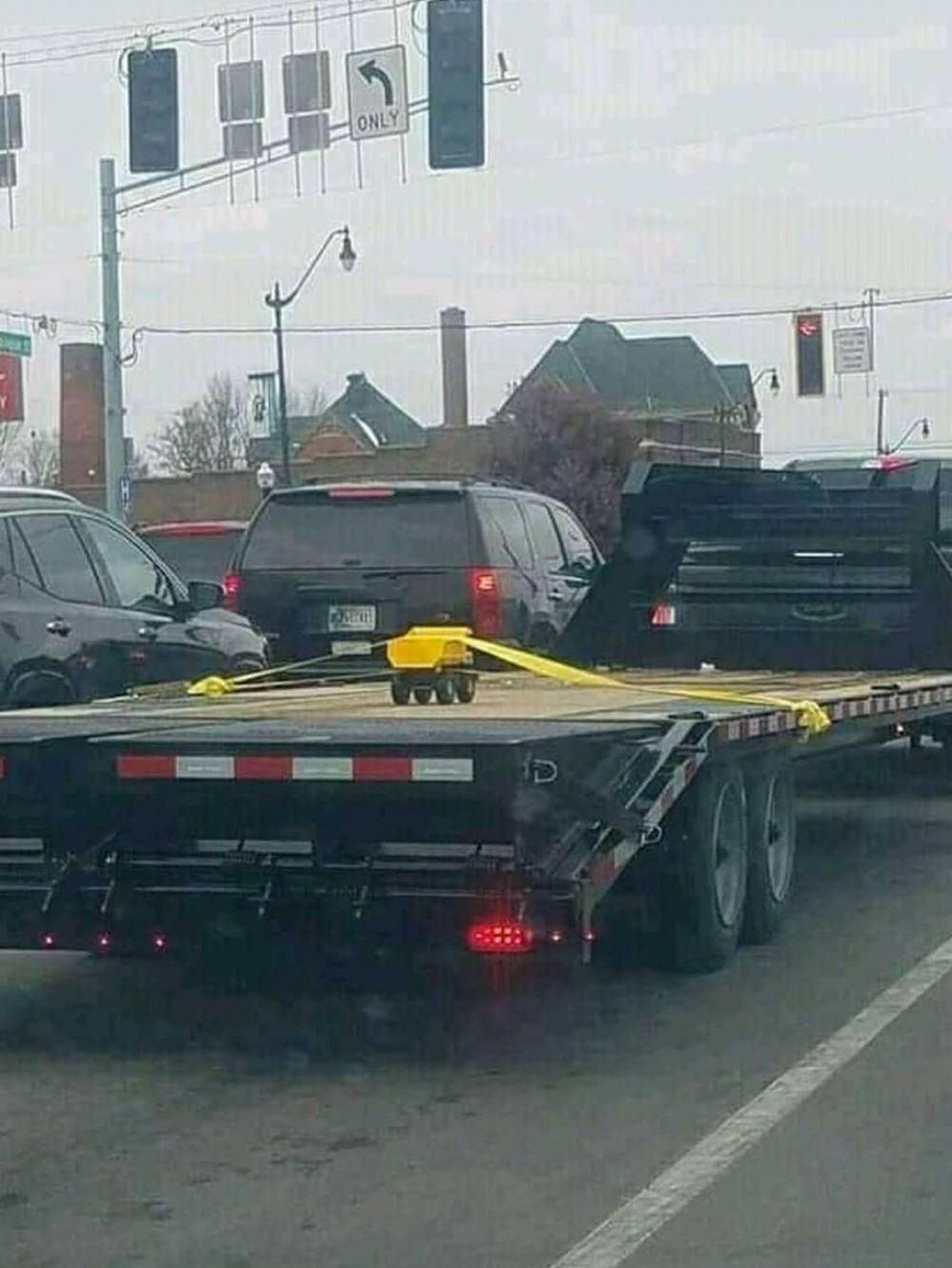 10 Cara nyeleneh bawa barang pakai kendaraan, ada-ada saja