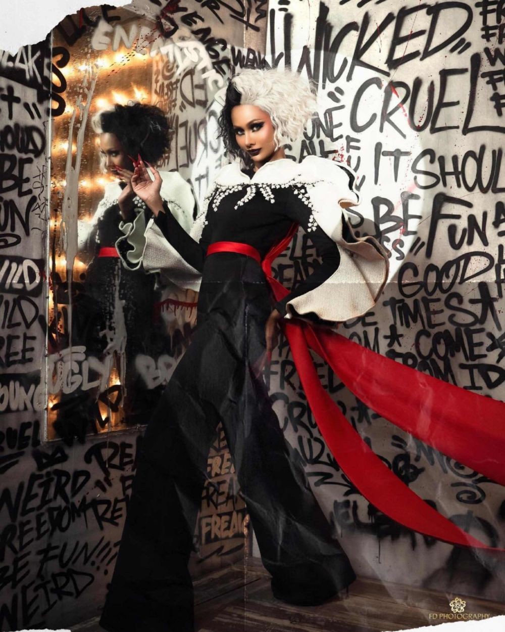 Gaya pemotretan 9 seleb ala Disney Cruella, tampil beda dan menawan