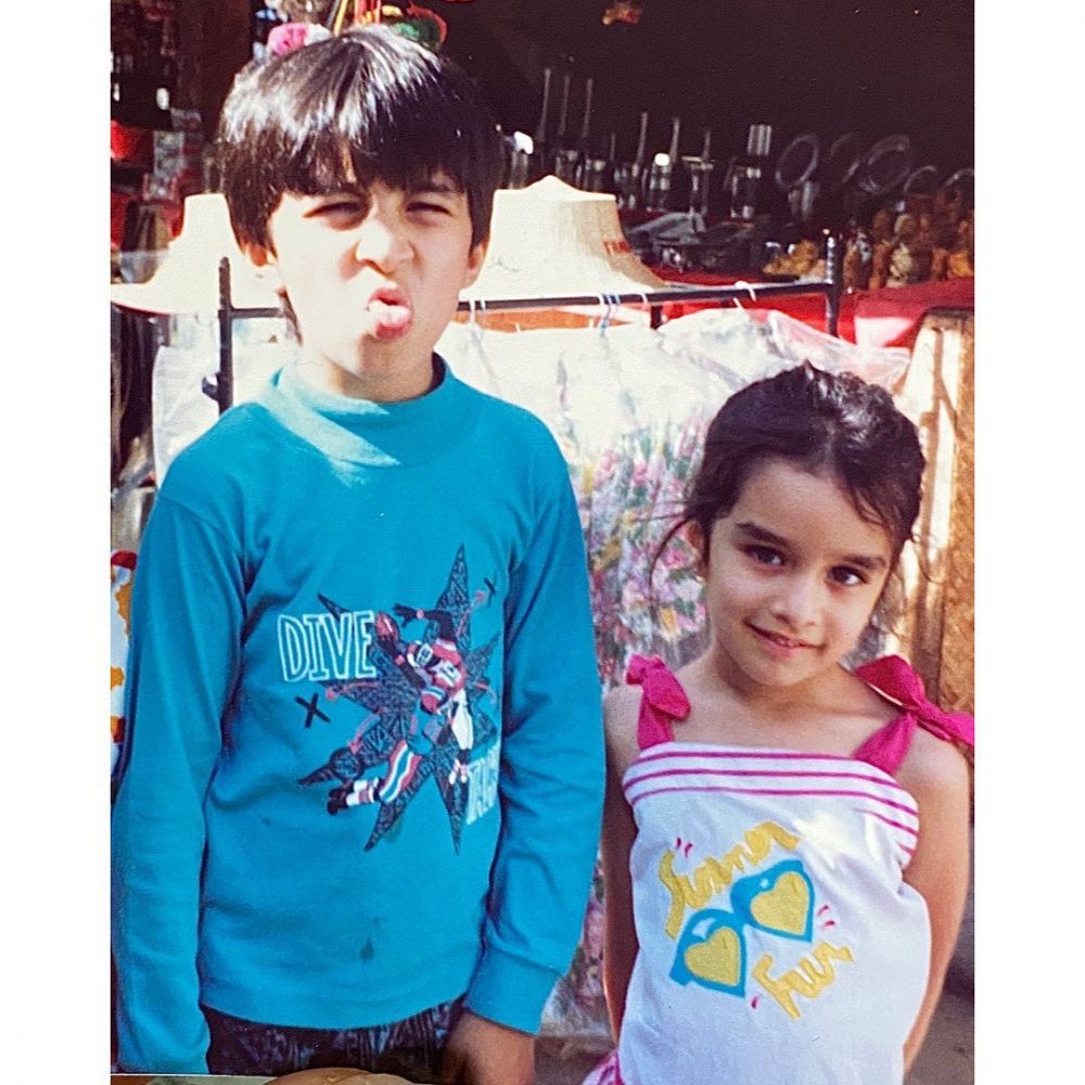 10 Potret masa kecil Shraddha Kapoor, bukti cantik dari kecil