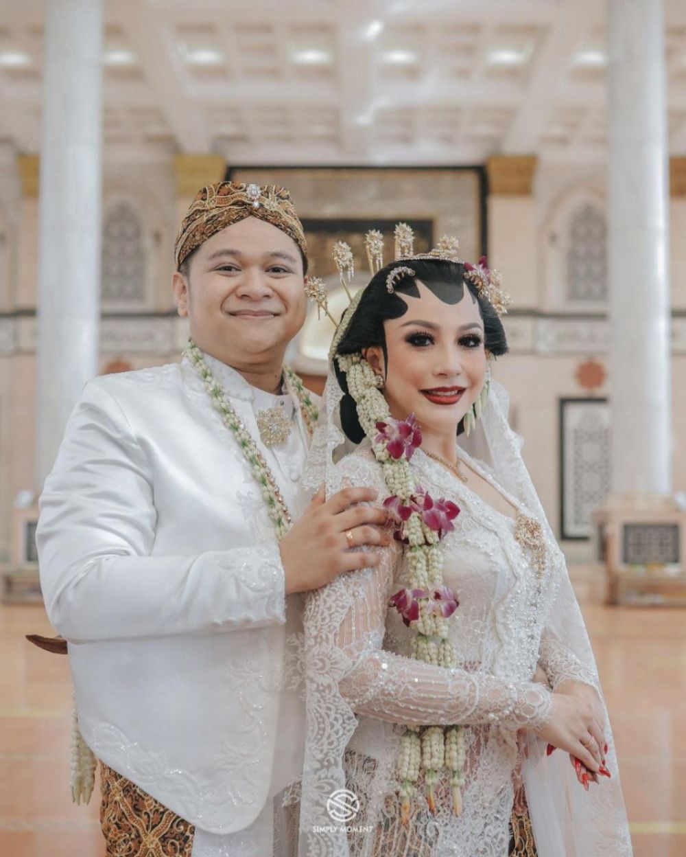 10 Momen pernikahan Nabilla Gomes dan Muhammad Reza, usung adat Jawa