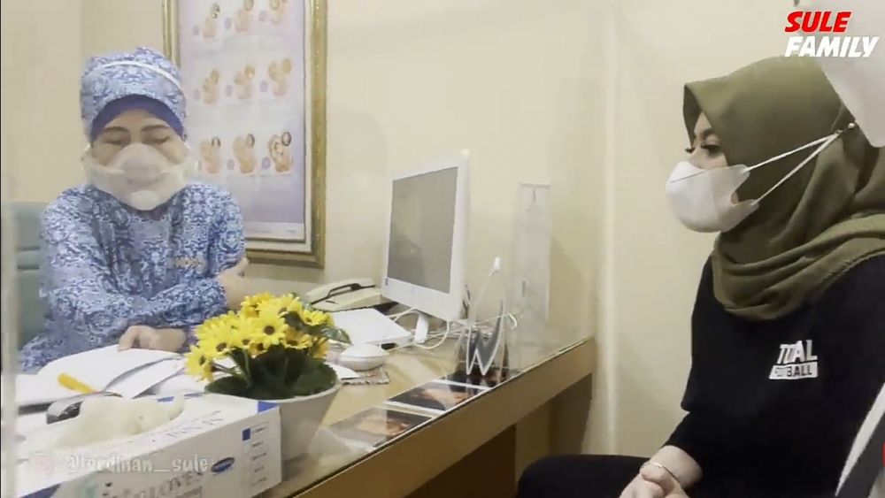 7 Momen Sule temani Nathalie Holscher cek kandungan, foto USG disorot