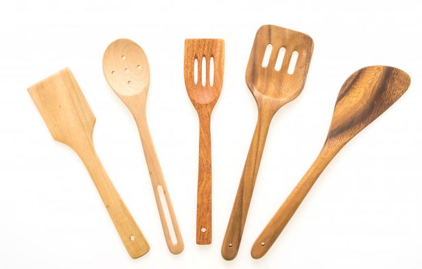 Mengenal 7 jenis spatula dan fungsinya, cocok buat pemula