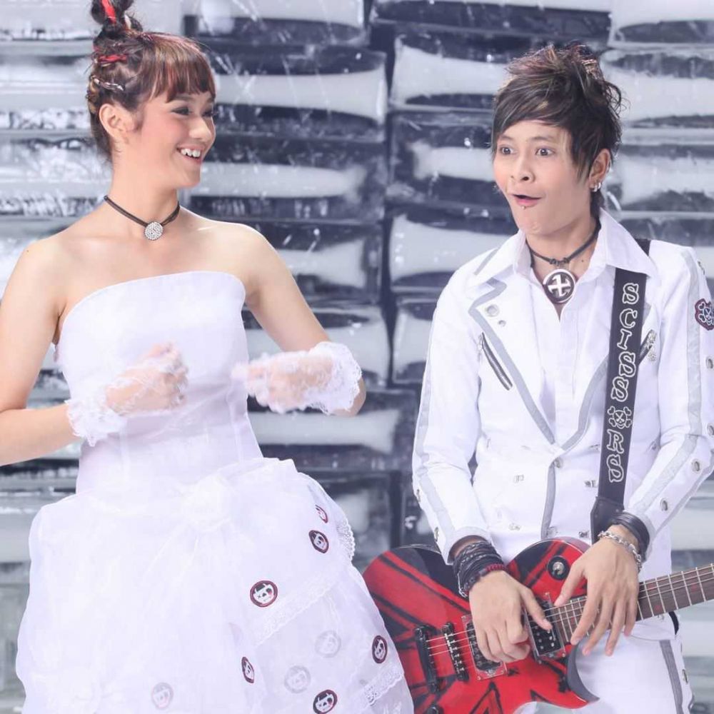 10 Potret duo The Virgin saat awal karier, gayanya curi perhatian