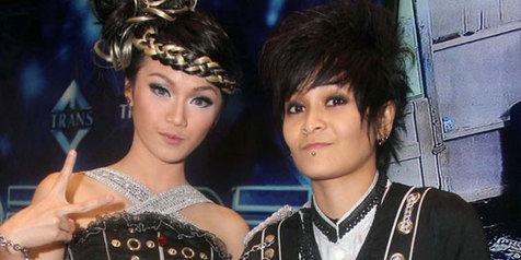 10 Potret duo The Virgin saat awal karier, gayanya curi perhatian