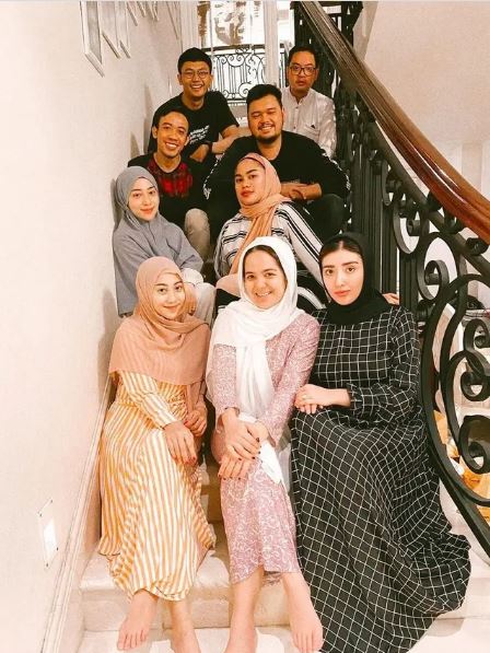 10 Potret kebersamaan Winona Willy dan kekasih, serasi banget