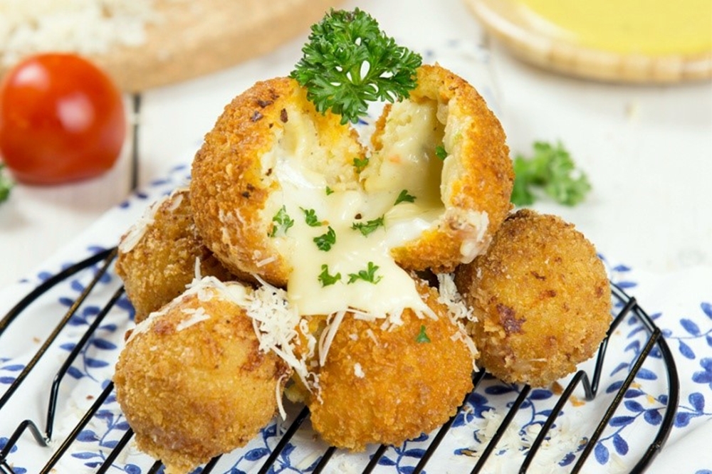 3 Jajanan unik khas Belanda yang wajib kamu coba, ada makanan perang