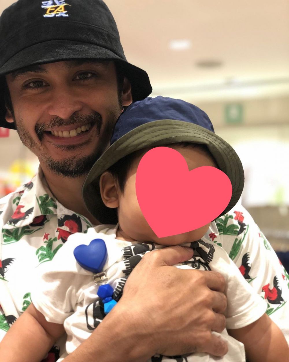 Beda gaya 10 raja FTV saat momong anak, ayah idaman