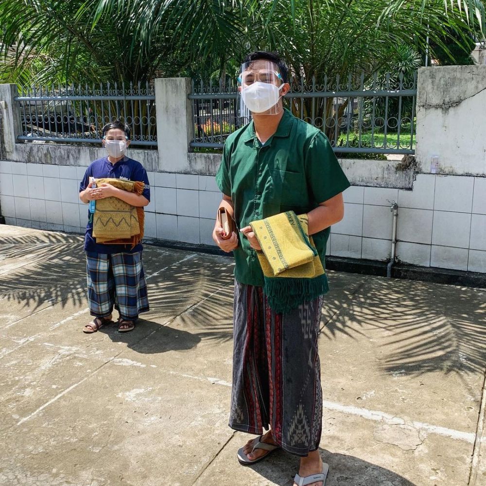 10 Potret terbaru Fathur mantan ketua BEM UGM, kini sudah menikah