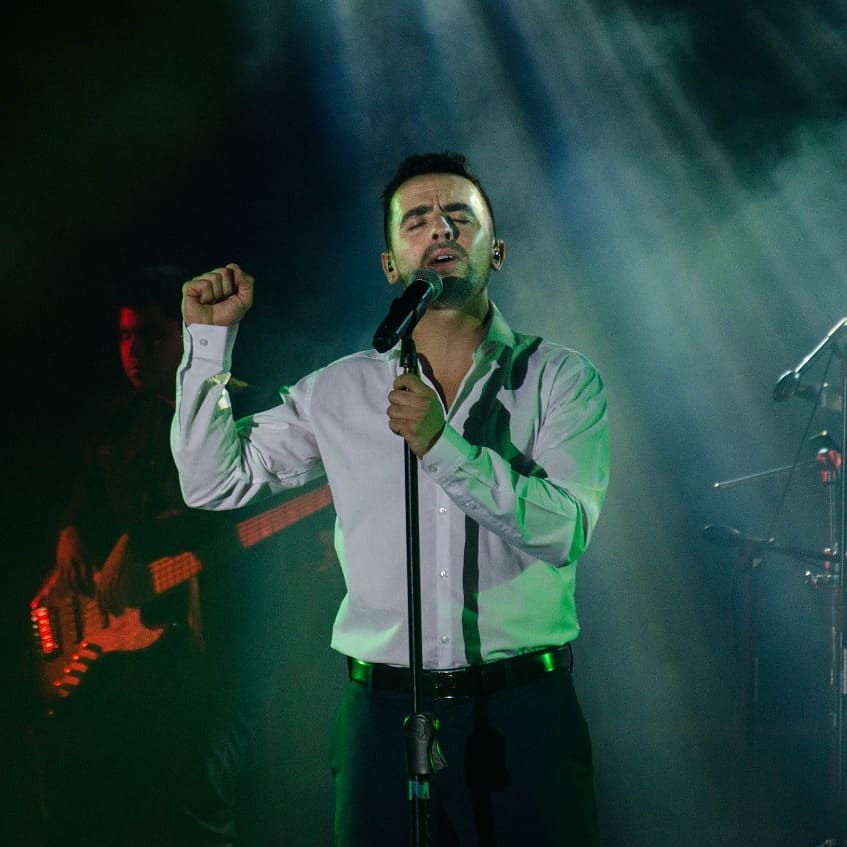 10 Potret terbaru Pedro 'Amigos X Siempre', kini jadi penyanyi