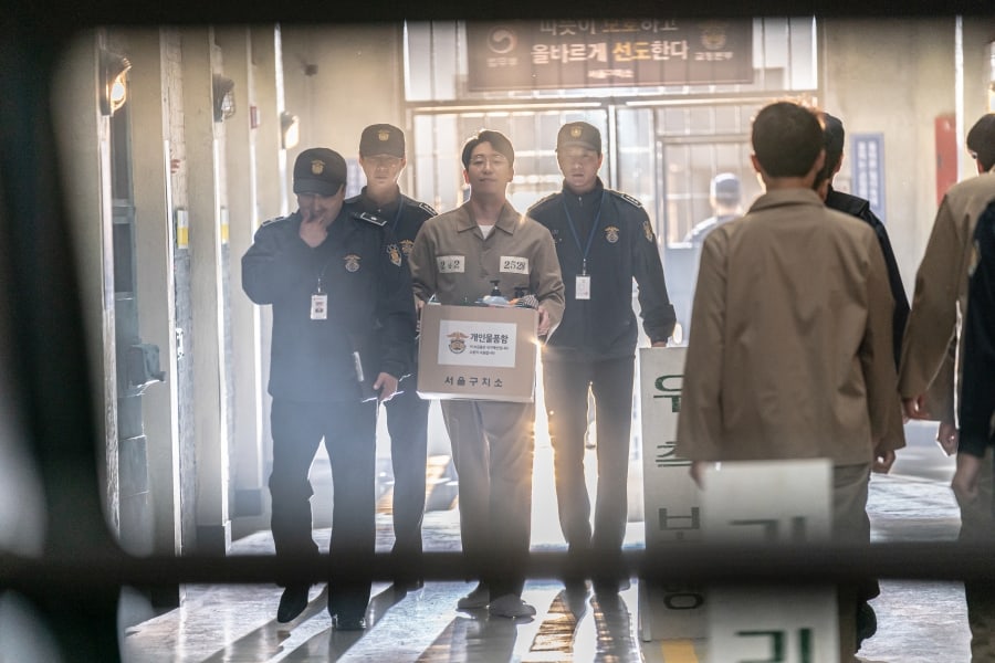 8 Potret bocoran The Penthouse 3, kehidupan penjara jadi sorotan