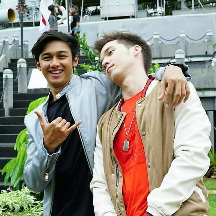 10 Potret persahabatan Stefan William dan Caesar Hito, bromance abis