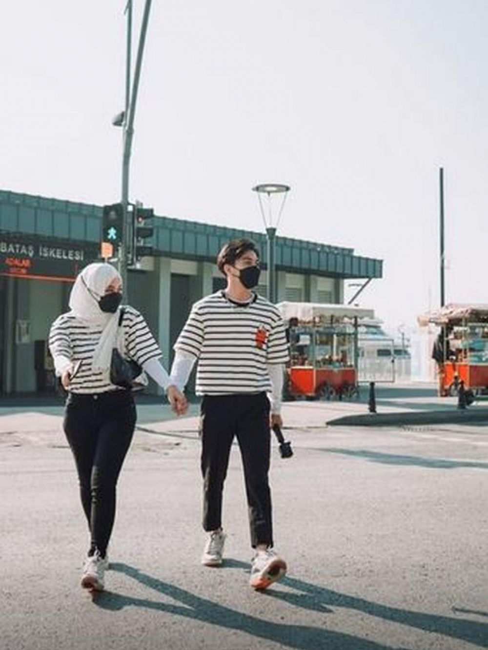 10 Momen Putri Delina liburan di Turki, mesra bareng Jeffry Reksa