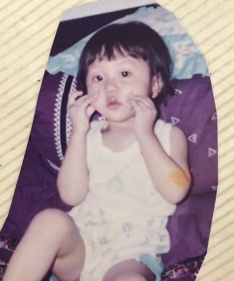 10 Potret masa kecil Larissa Chou, gayanya centil abis