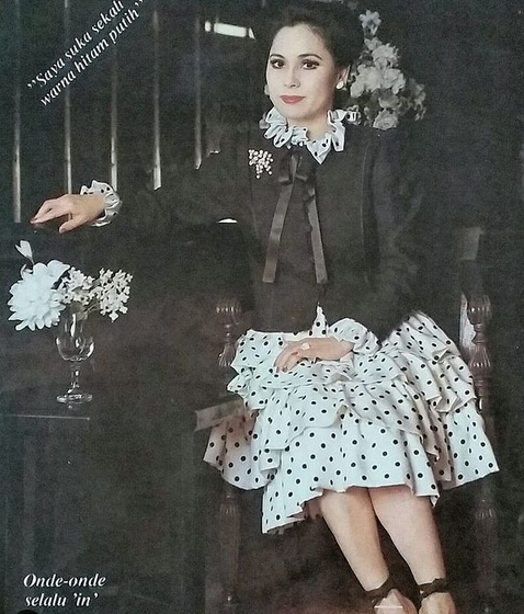 11 Gaya busana Ratna Sari Dewi istri Soekarno saat muda