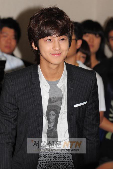 10 Potret transformasi Kim Bum, aura bintangnya terpancar sejak kecil