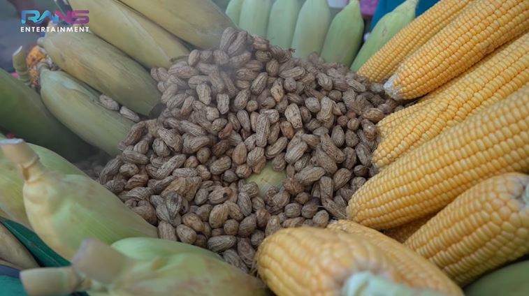 Ngidam jagung bakar, ini 10 momen Nagita panggil pedagang dari Lombok