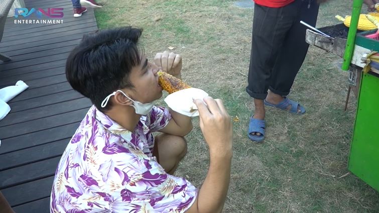 Ngidam jagung bakar, ini 10 momen Nagita panggil pedagang dari Lombok