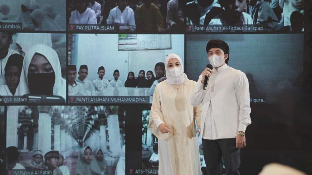 10 Gaya fashion Aurel Hermansyah dengan hijab, stylish dan elegan