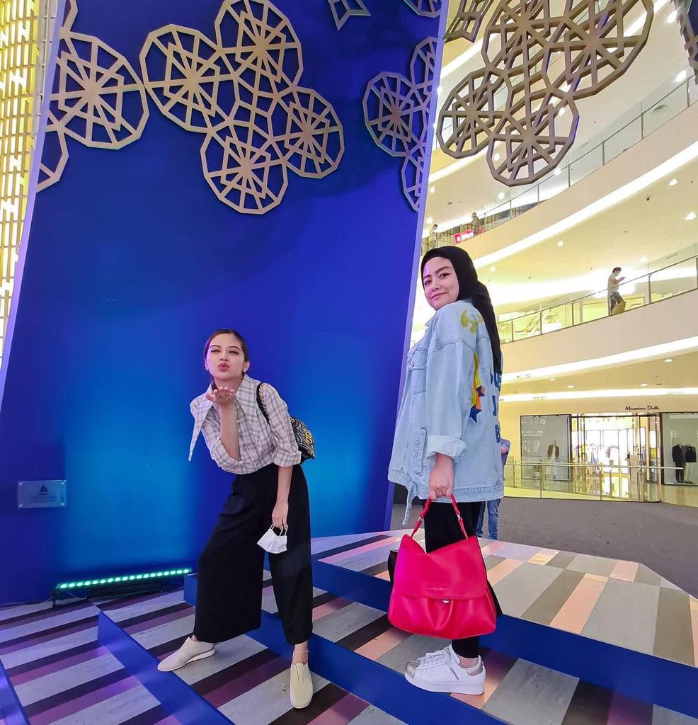 7 Potret dan kabar terbaru Tiwi eks T2 usai lahiran, masih bak ABG