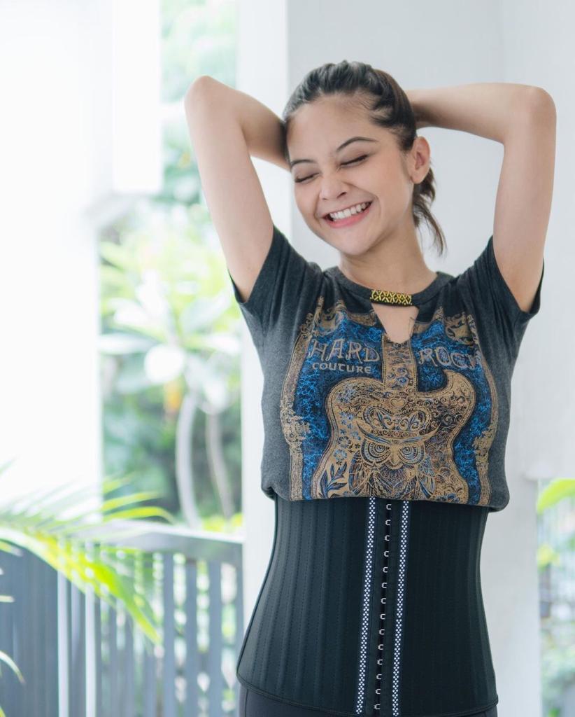 7 Potret dan kabar terbaru Tiwi eks T2 usai lahiran, masih bak ABG