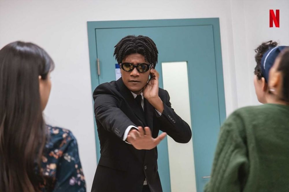 Segera tayang, ini 10 cuplikan sitkom Netflix So Not Worth It