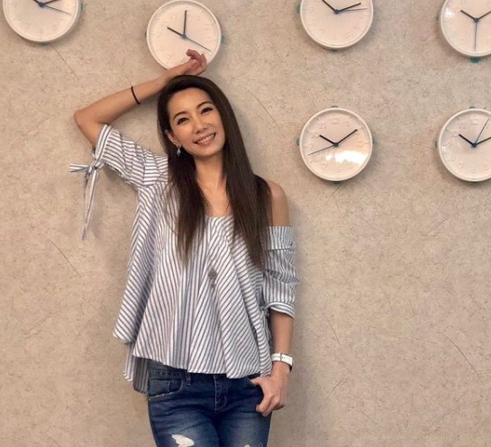 10 Potret terbaru Penny Lin drama Twins, menawan di usia 42 tahun