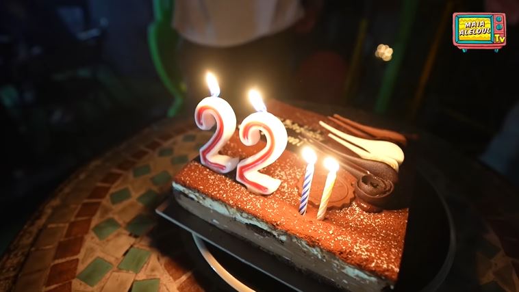 8 Momen perayaan ulang tahun El Rumi ke-22, gelar nobar di rooftop
