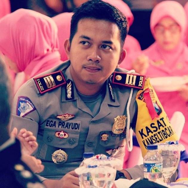 10 Potret putra Tukul Arwana yang jadi polisi, jarang tersorot