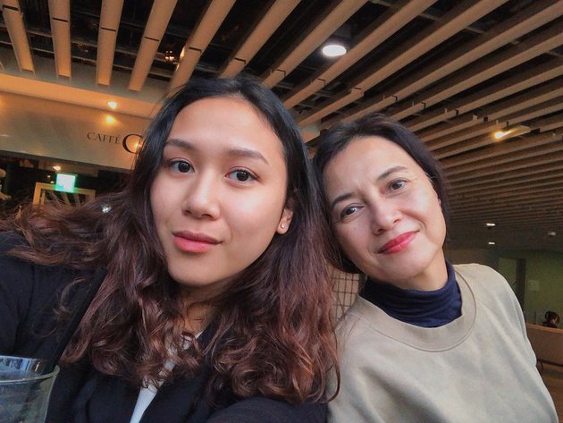 9 Potret Maura adik Sherina Munaf, lulus dari Boston University