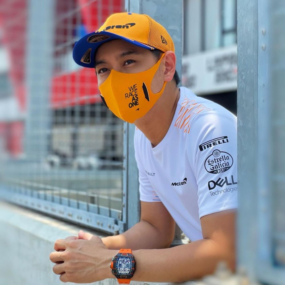 Saat muda berwajah imut, ini 10 foto terbaru aktor Mandarin Jimmy Lin