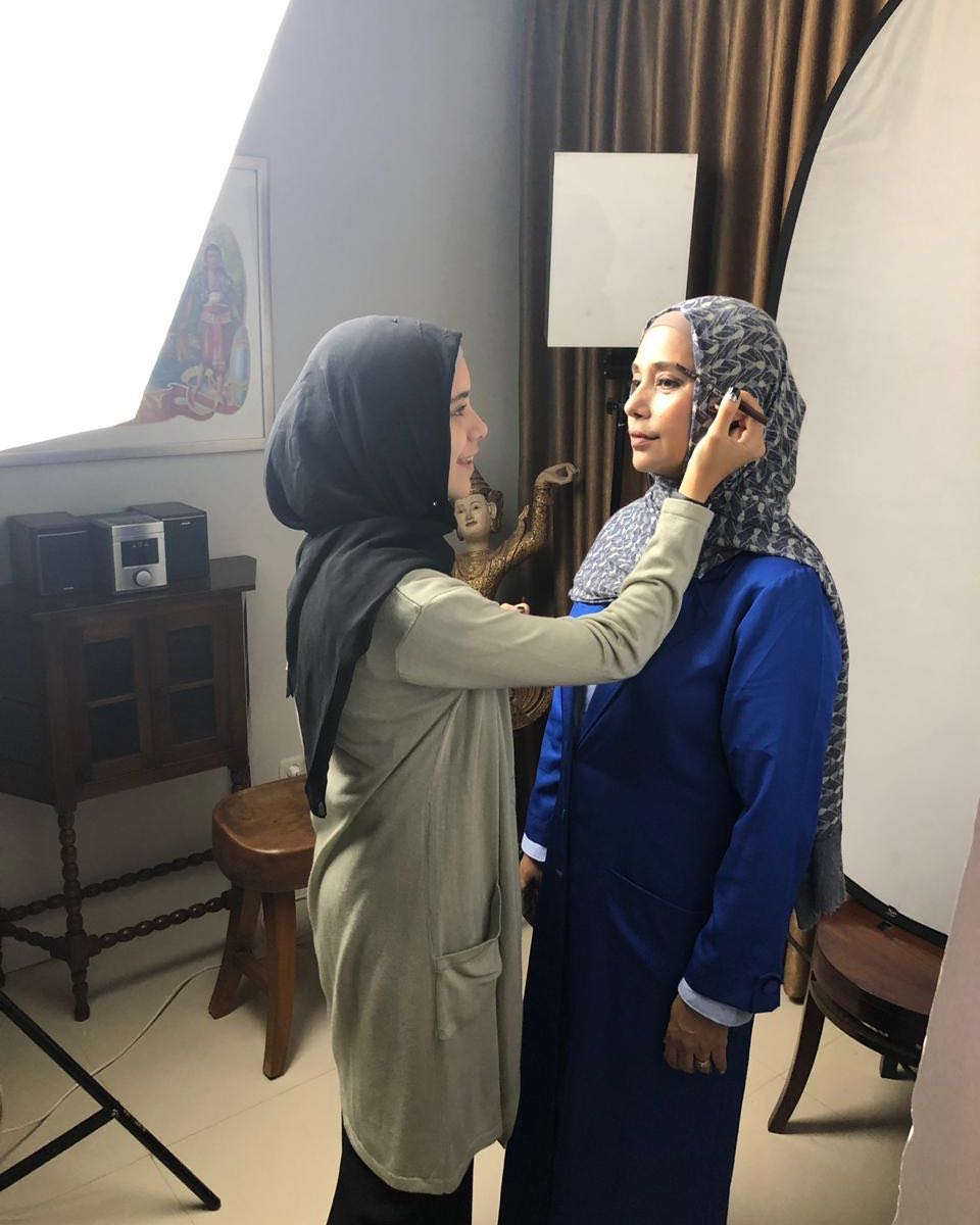 10 Potret kebersamaan Ayu Azhari dan Isabel Azhari, bak kakak-adik