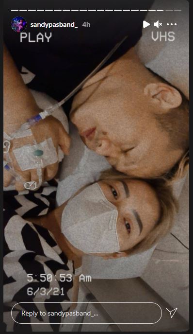 6 Potret kondisi terbaru Sandy Pas Band, alami pendarahan usai operasi