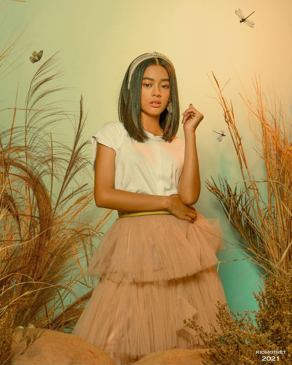 10 Gaya pemotretan Aqeela Calista & Rassya Hidayah, usung tiga konsep