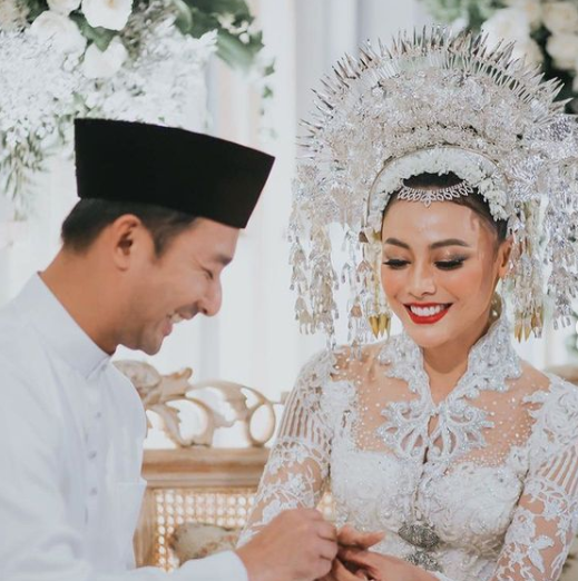 11 Pesona artis kenakan suntiang gadang, Mumuk Gomez memukau