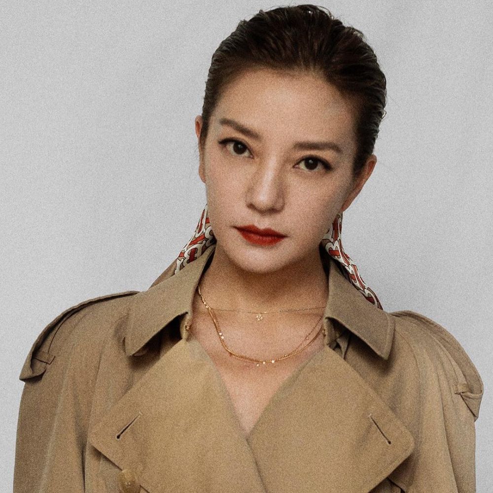 10 Potret terbaru Vicki Zhao pemain Putri Huan Zhu, makin memesona