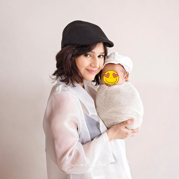10 Potret Angelica Simperler dan baby Ryuzi, bikin gemas