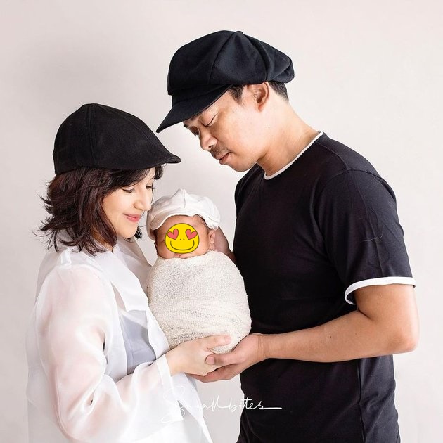 10 Potret Angelica Simperler dan baby Ryuzi, bikin gemas