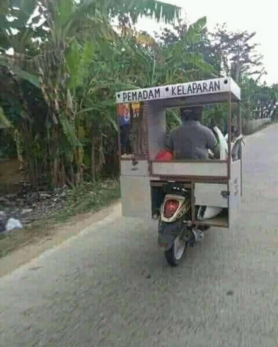 10 Ide kreatif pedagang keliling ini bikin geleng kepala