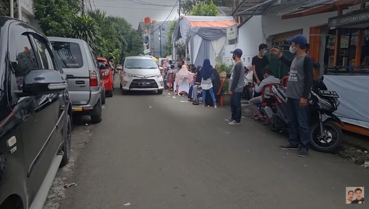 10 Momen lucu Baim Wong ke nikahan orang tak dikenal, bikin heboh