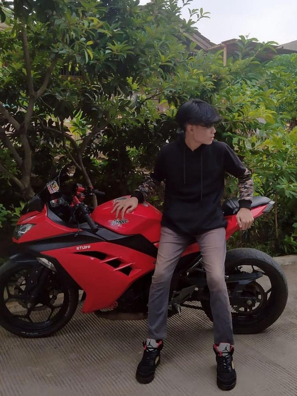 7 Potret Adam Batubara anak Ucok Baba, parasnya curi perhatian