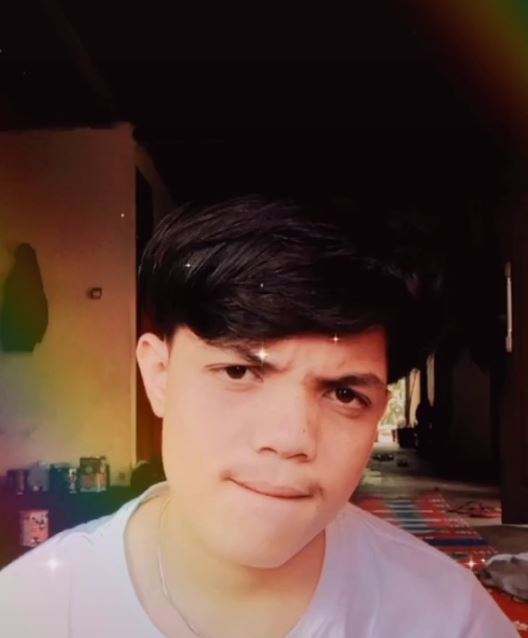 7 Potret Adam Batubara anak Ucok Baba, parasnya curi perhatian