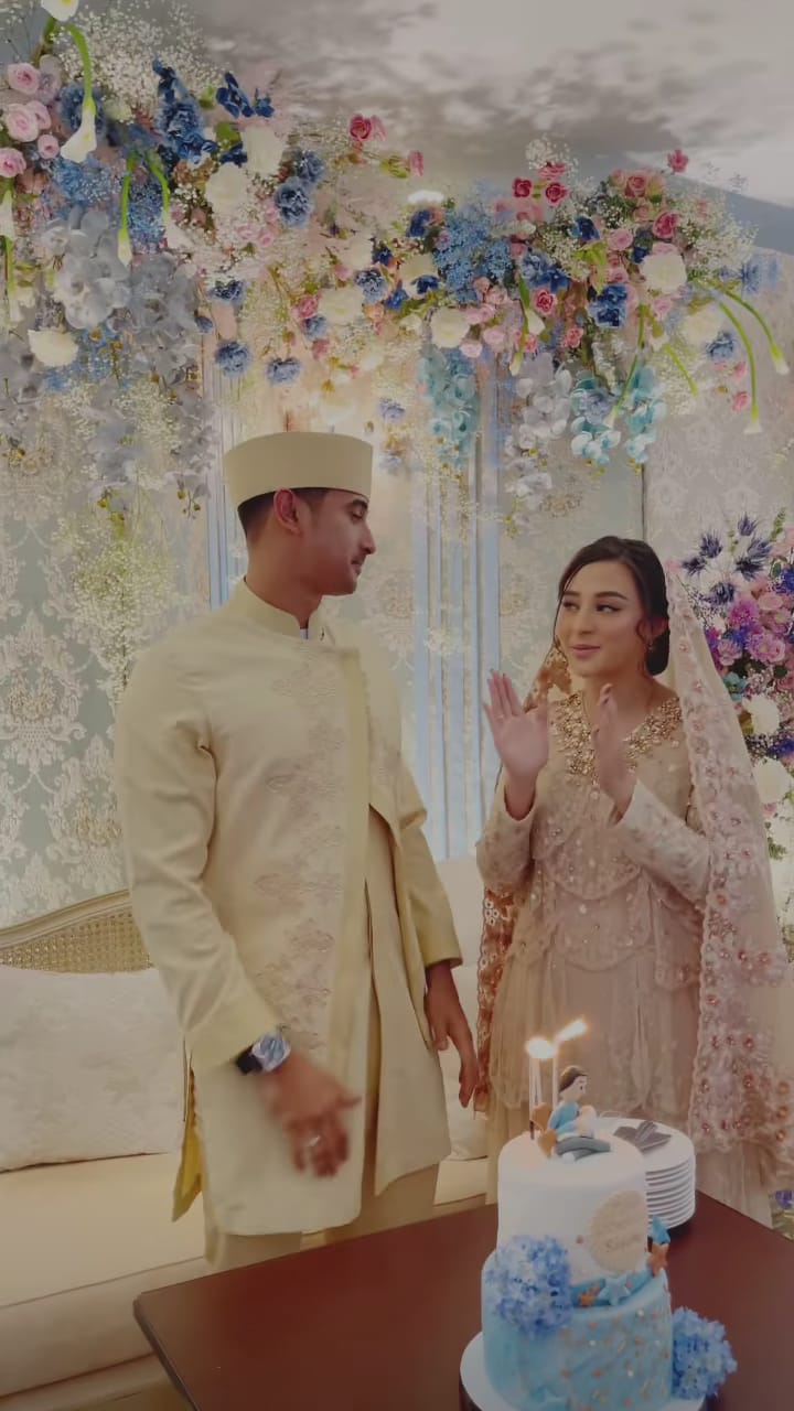 10 Momen syukuran 4 bulanan anak Margin Wieheerm dan Ali Syakieb